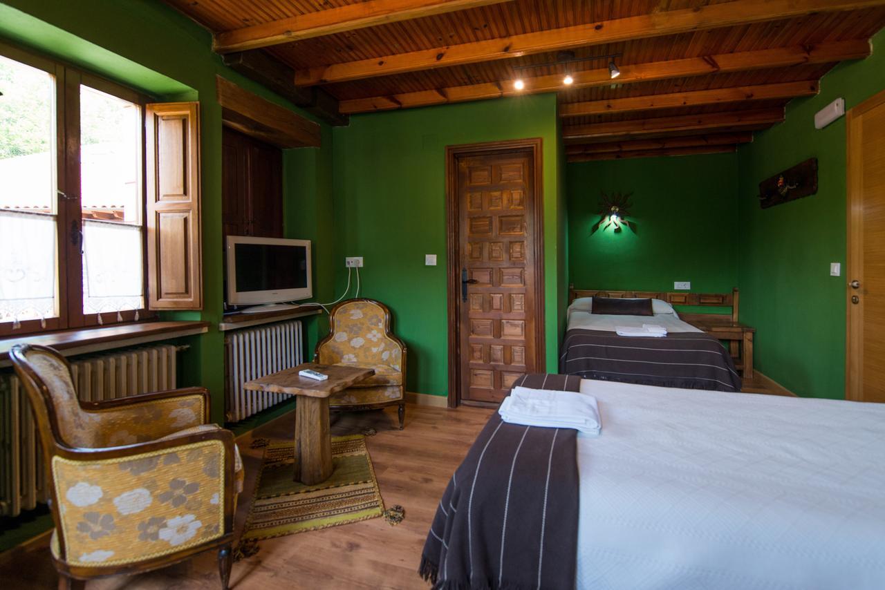 Hostal Pena Santa Soto  Buitenkant foto