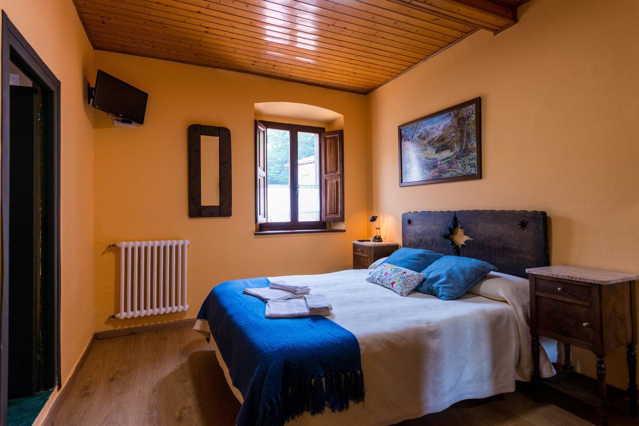 Hostal Pena Santa Soto  Buitenkant foto