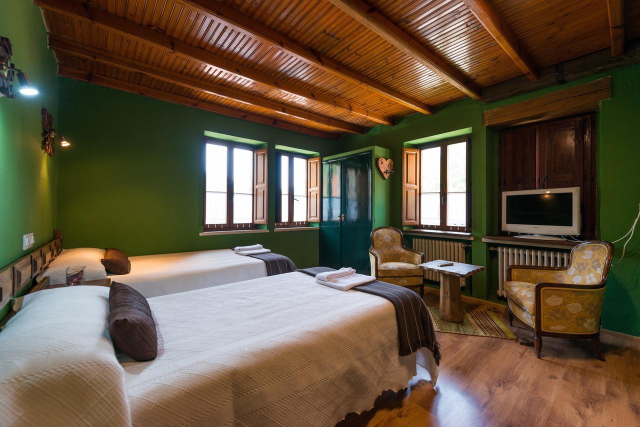Hostal Pena Santa Soto  Buitenkant foto
